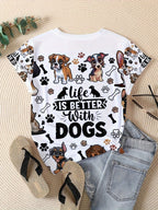Camiseta feminina branca com gola redonda, citação para amantes de animais de estimação, a vida é melhor com cães, desenho animado, estampa de osso de pata de cachorro, manga curta